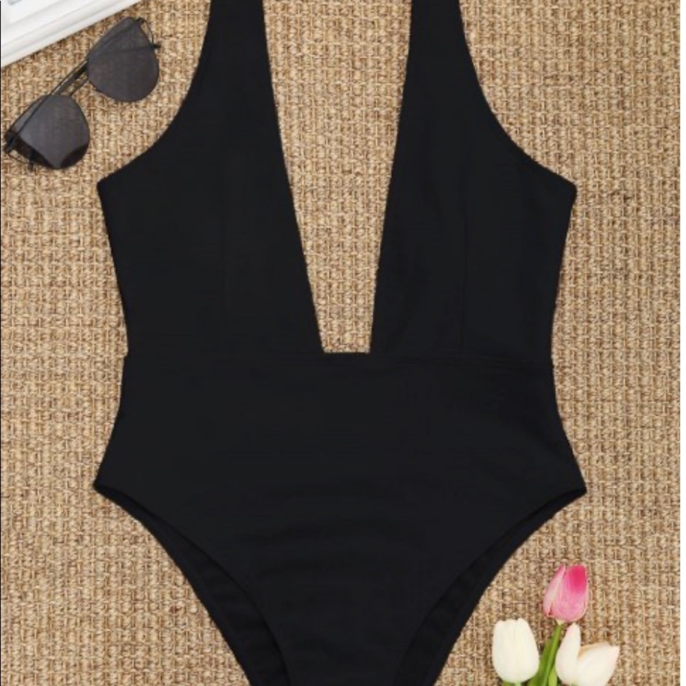 Zaful High Cut Plunge Neck Swimsuit